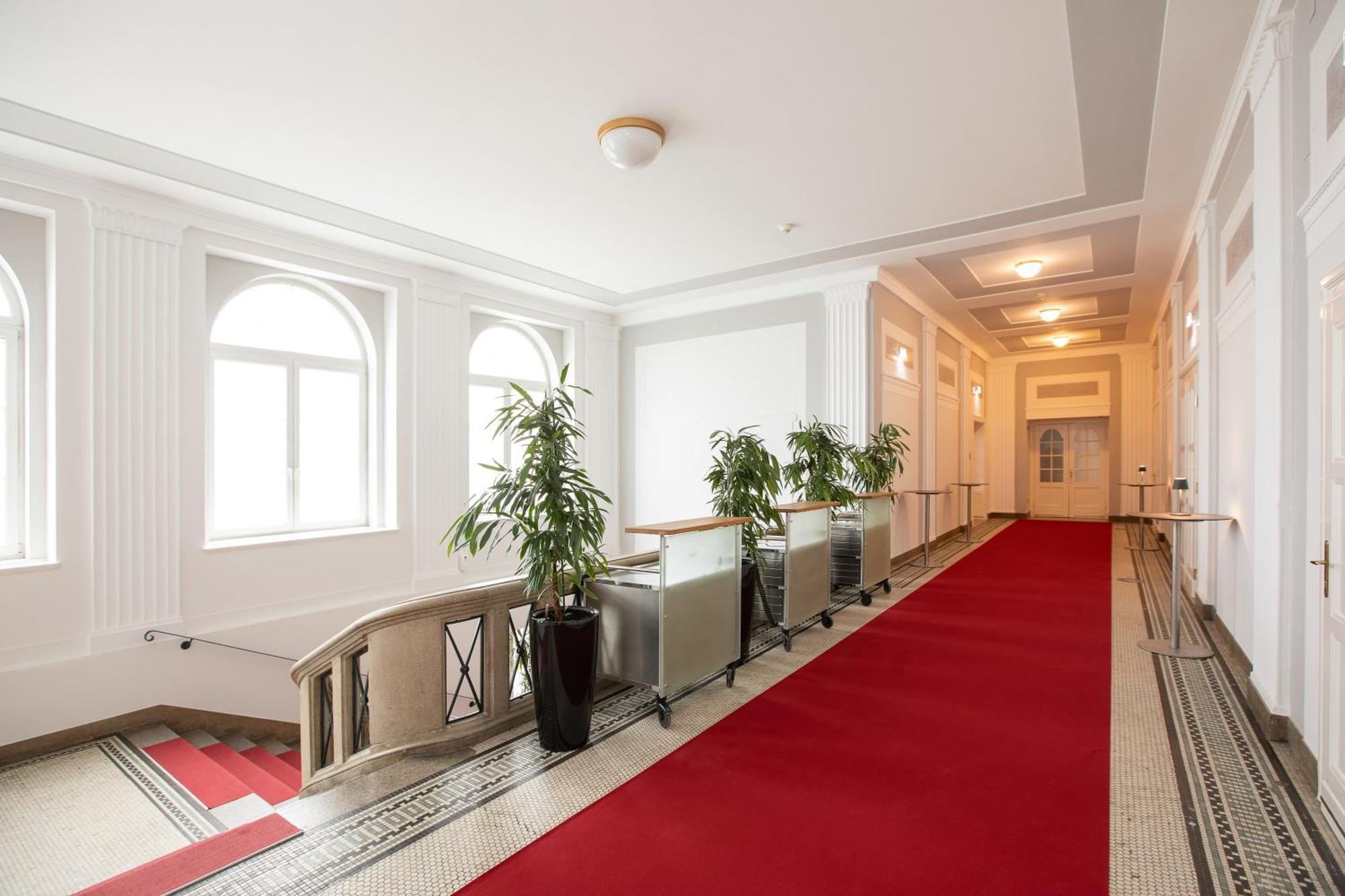 Boehlerstern Hotel